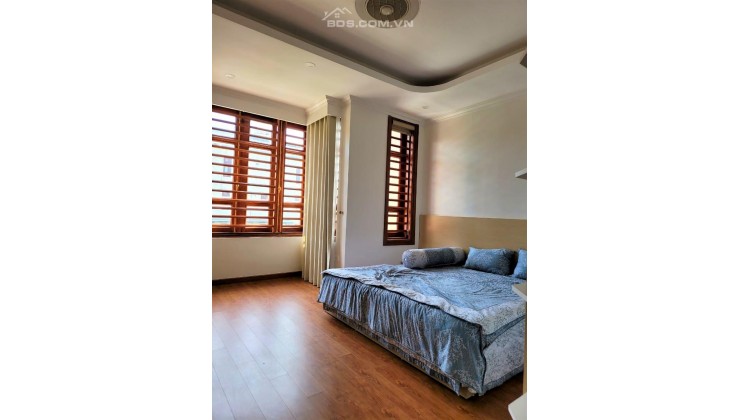 Cần bán gấp nhà Nguyễn Văn Huyên, Cầu Giấy. GẦN CÔNG VIÊN Nghĩa Đô, VIEW THOÁNG, GẦN PHỐ,  KD, TM, 85m2, mt 5.6m, chỉ 20 tỷ. SỸ 0961512188